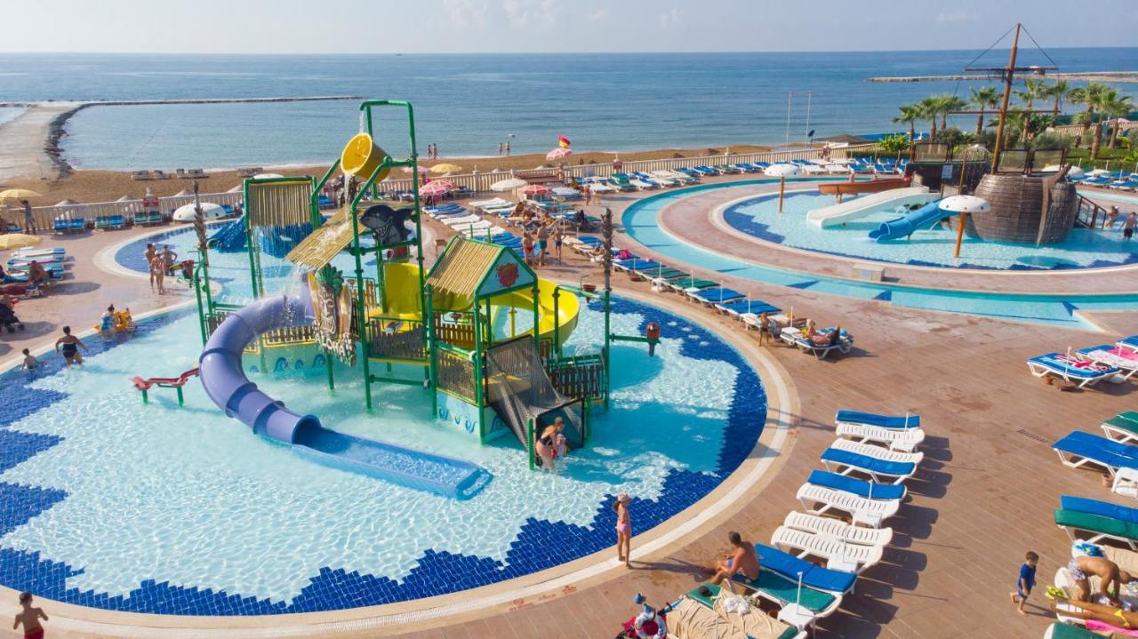 Eftalia Aqua Resort โคนัคคลึ ภายนอก รูปภาพ