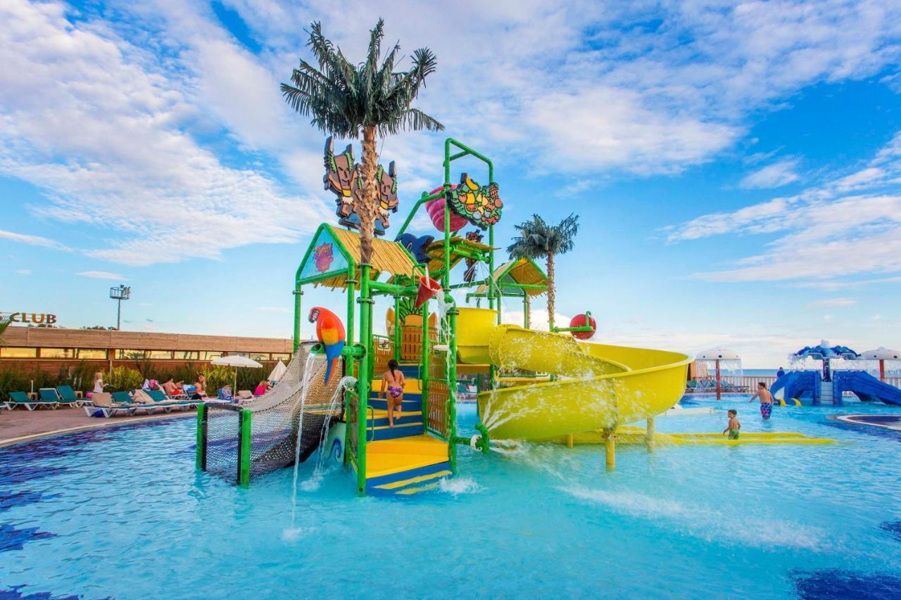 Eftalia Aqua Resort โคนัคคลึ ภายนอก รูปภาพ