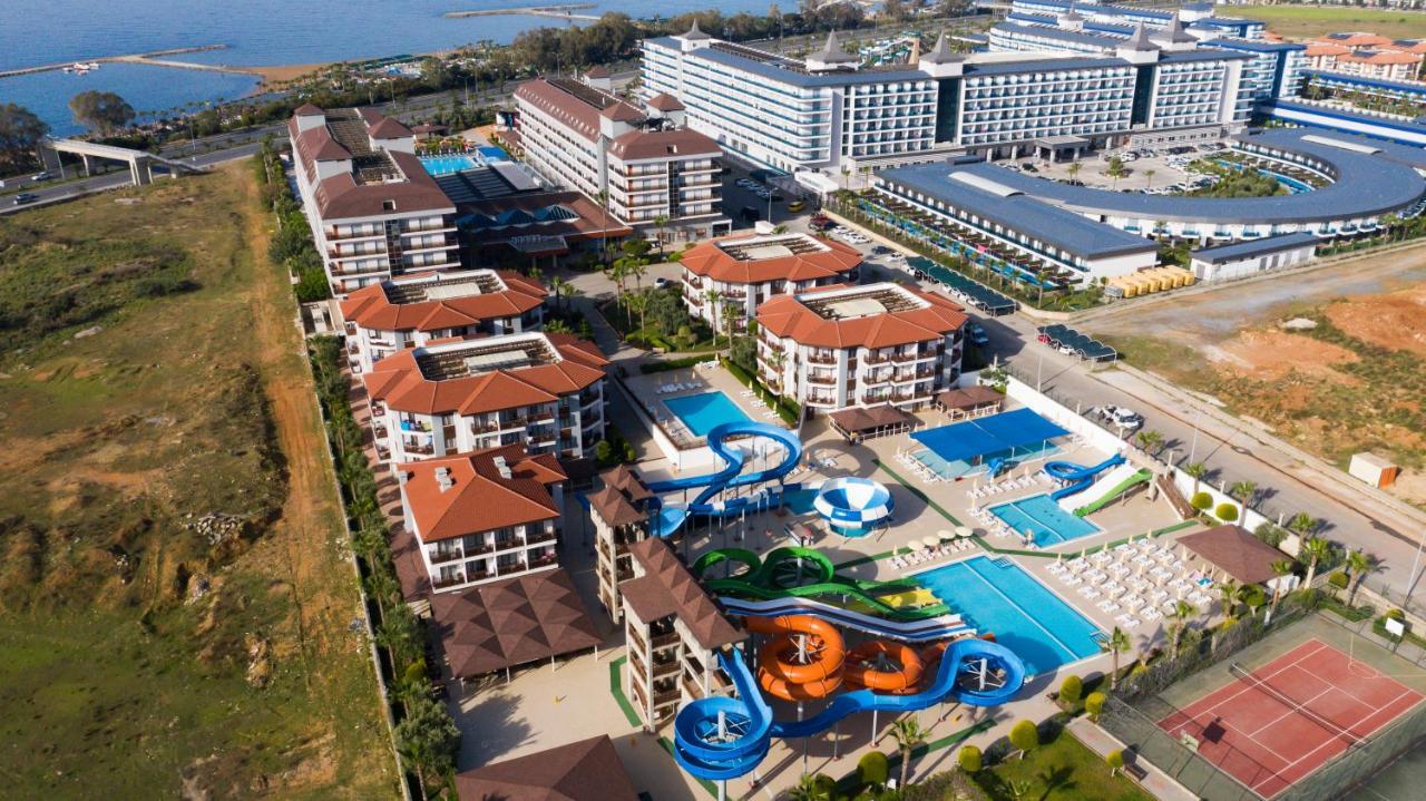 Eftalia Aqua Resort โคนัคคลึ ภายนอก รูปภาพ